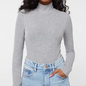 🔸 Ardene 🔸 ribbed high neck top